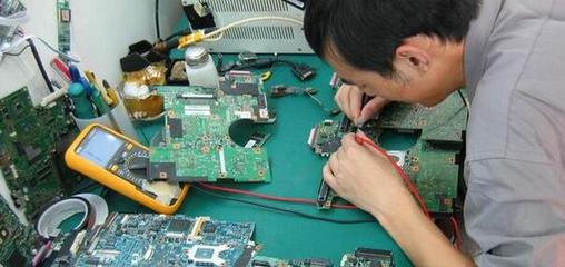 鄭州電腦維修培訓(xùn)學(xué)校如何選？這份放心指南助您一臂之力